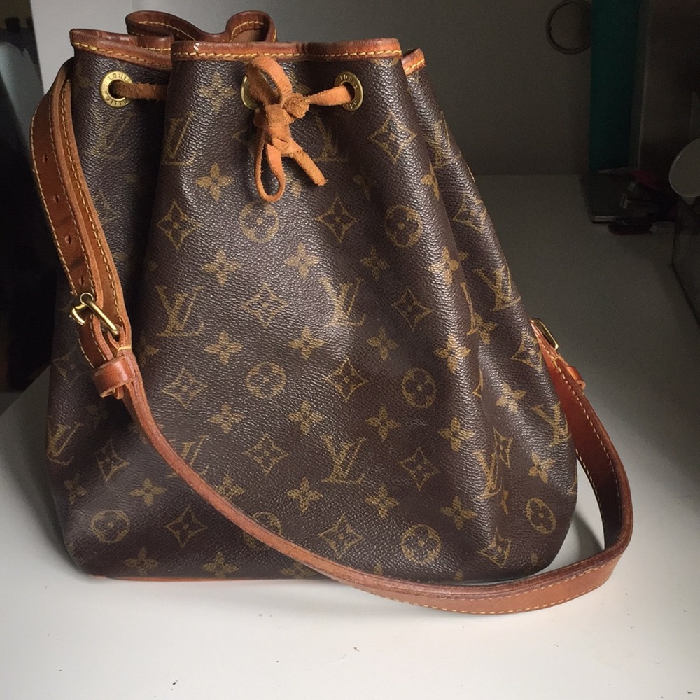Authentic Louis Vuitton Monogram Noe